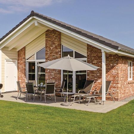 Awesome Home In Dagebuell With Kitchen Exterior foto